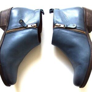Eric Michael London Boots, Blue Leather, Size 35